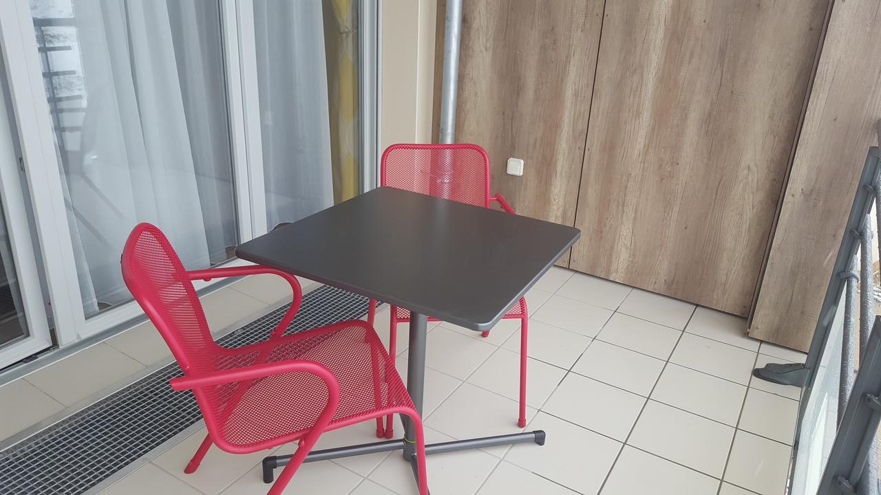 Résidence Séniors Domitys Les Hautes Feuilles Reims Exterior foto